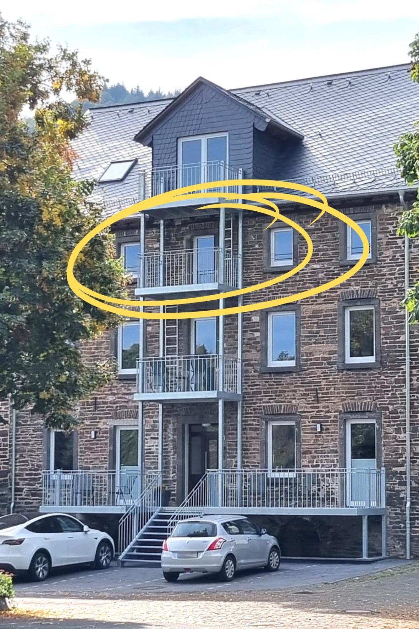 Ferienwohnung Winzerhaus Am Calmont - Raumwunder Mit Moselblick Bremm Exterior foto